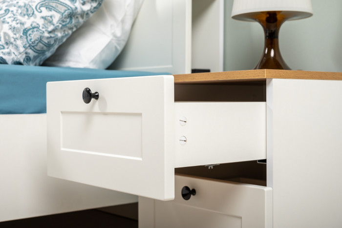 Остин 11.53 Кровать + ортопед + 13.225 Шкаф-пенал + 16.152 Тумба прикроватная, белый шагрень/дуб крафт золотой