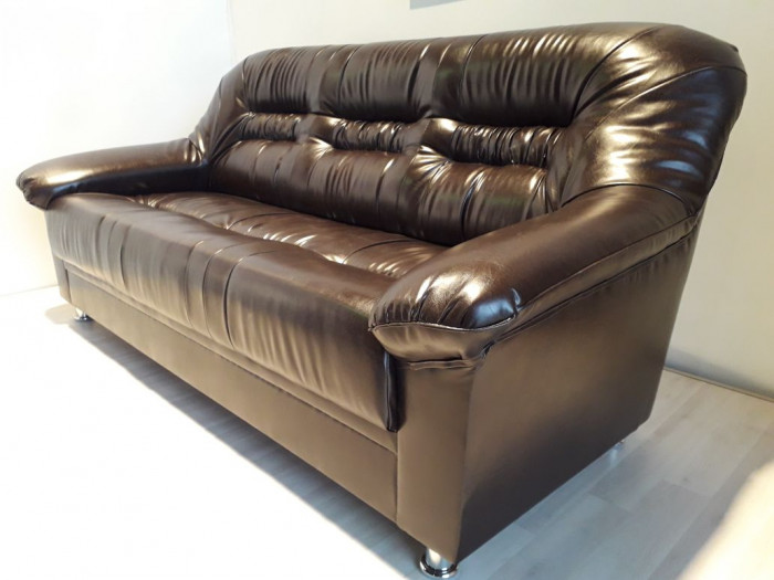 Диван кожаный коричневый, прямой 3-х местный, для дома, офиса, гостиной, кабинета Карелия