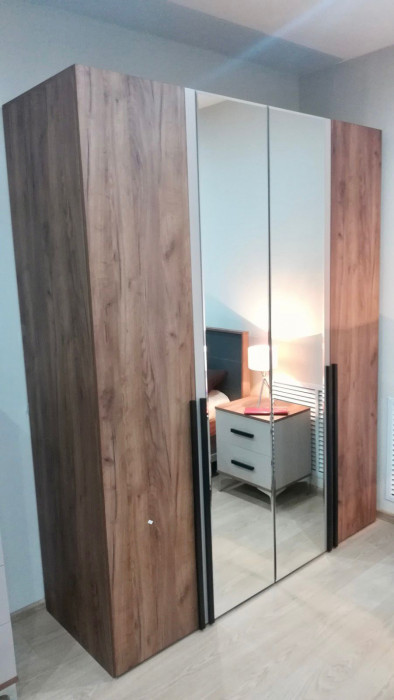 Шкаф 4-х дверный Кара 8