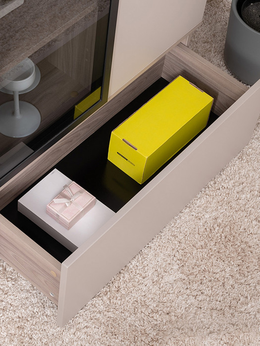 Роквуд Тумба под ТВ 16.54.01, цвет корпус ДСП эмили блаш/фасады МДФ крем, ШхГхВ 76,8х36,8х32 см.